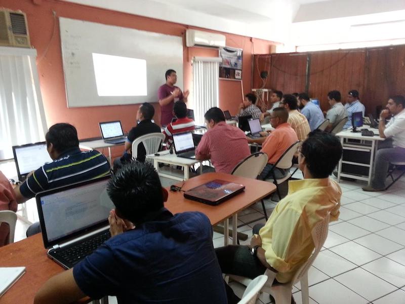 Mauricio leading a training.